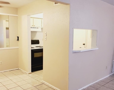 12511 Ashford Meadow Drive - Photo Thumbnail 5