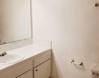 12511 Ashford Meadow Drive - Photo Thumbnail 20