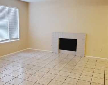 12511 Ashford Meadow Drive - Photo Thumbnail 2