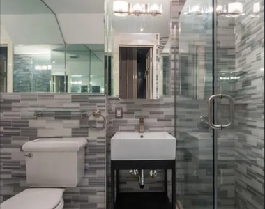 9 West 103rd Street - Photo Thumbnail 3