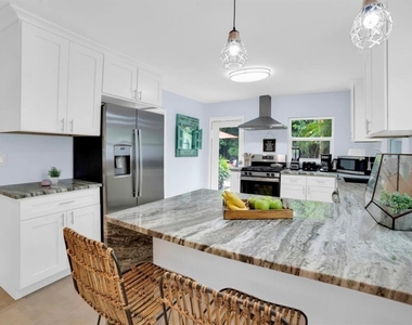 1210 Bay Palm Boulevard - Photo Thumbnail 14