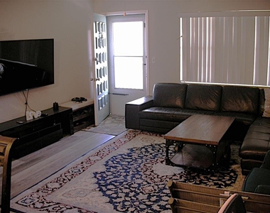 5217 81st Street N - Photo Thumbnail 2