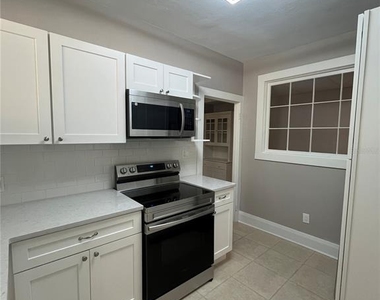 3303 W Empedrado Street - Photo Thumbnail 8