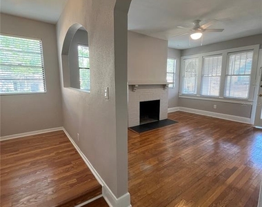 3303 W Empedrado Street - Photo Thumbnail 6
