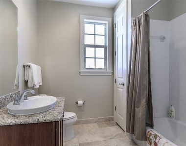 8581 Amberjack Circle - Photo Thumbnail 10