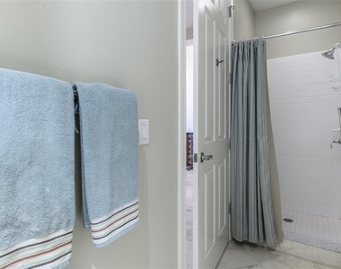 8581 Amberjack Circle - Photo Thumbnail 21