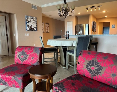 1188 N Tamiami Trail - Photo Thumbnail 5