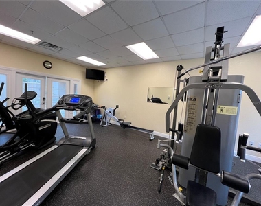 1188 N Tamiami Trail - Photo Thumbnail 18