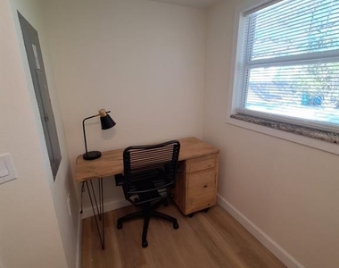 1203 Lyric Lane - Photo Thumbnail 22