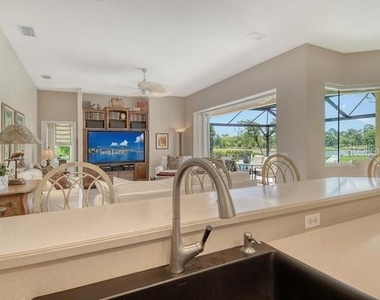 9477 Cedar Ridge Lane - Photo Thumbnail 11