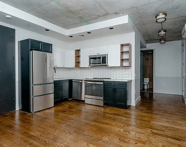 31-19 37th Street - Photo Thumbnail 2