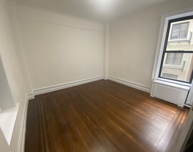  West 72nd Street - Photo Thumbnail 2