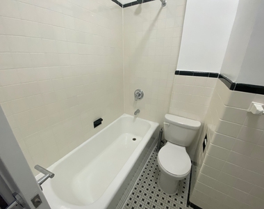  West 72nd Street - Photo Thumbnail 5
