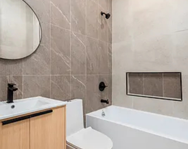 2039 Gates Avenue - Photo Thumbnail 6