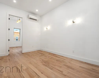 2039 Gates Avenue - Photo Thumbnail 10