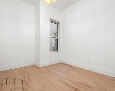 2039 Gates Avenue - Photo Thumbnail 8