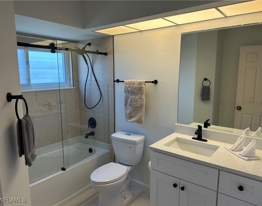 3402 Se 11th Avenue - Photo Thumbnail 12