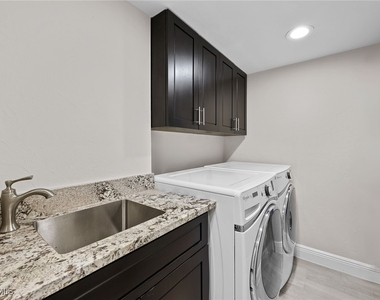 9653 Gulf Shore Drive - Photo Thumbnail 16