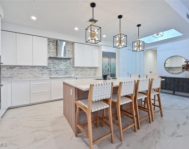 1115 Central Avenue - Photo Thumbnail 9