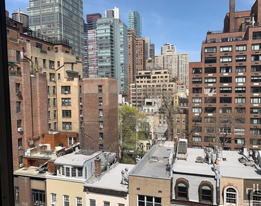 East 49 Street - Photo Thumbnail 13
