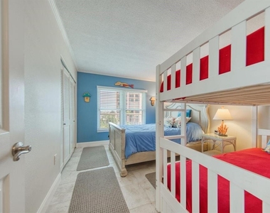 105 Island Way - Photo Thumbnail 7