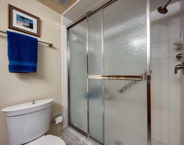 105 Island Way - Photo Thumbnail 10