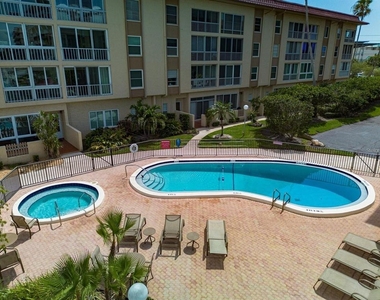 105 Island Way - Photo Thumbnail 3