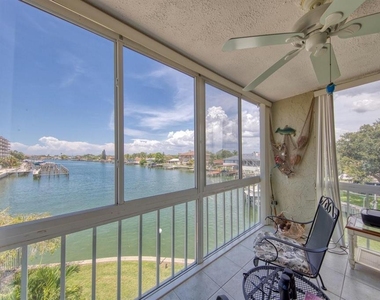 105 Island Way - Photo Thumbnail 20