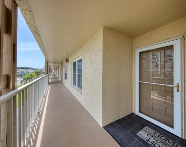 105 Island Way - Photo Thumbnail 25