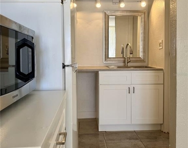 7900 S Orange Blossom Trail - Photo Thumbnail 4