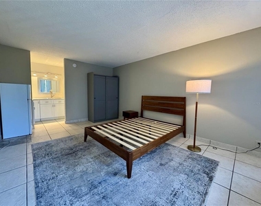 7900 S Orange Blossom Trail - Photo Thumbnail 3
