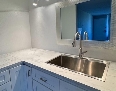 7900 S Orange Blossom Trail - Photo Thumbnail 5