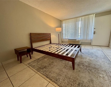 7900 S Orange Blossom Trail - Photo Thumbnail 4