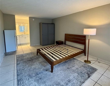 7900 S Orange Blossom Trail - Photo Thumbnail 1