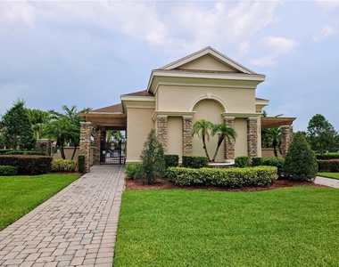1899 Portofino Meadows Boulevard - Photo Thumbnail 15