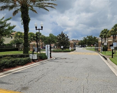 1899 Portofino Meadows Boulevard - Photo Thumbnail 18