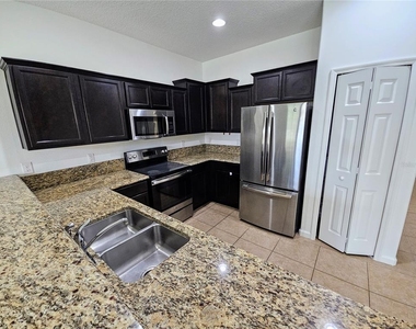 1899 Portofino Meadows Boulevard - Photo Thumbnail 28
