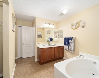 14308 Nw 161st Avenue - Photo Thumbnail 16