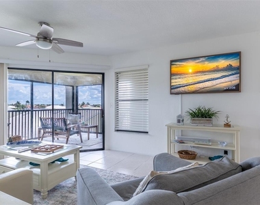 2601 W Marion Avenue - Photo Thumbnail 23