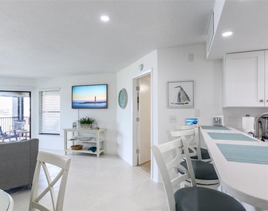 2601 W Marion Avenue - Photo Thumbnail 9