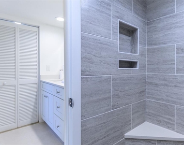 2601 W Marion Avenue - Photo Thumbnail 29