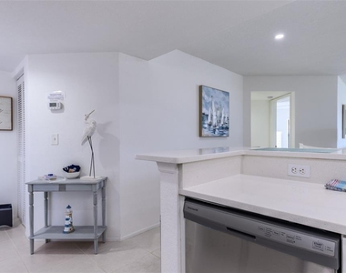 2601 W Marion Avenue - Photo Thumbnail 11