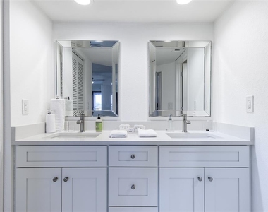 2601 W Marion Avenue - Photo Thumbnail 28