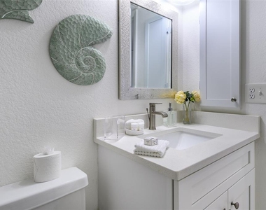 2601 W Marion Avenue - Photo Thumbnail 33