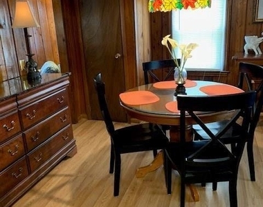 172 College Place - Photo Thumbnail 2