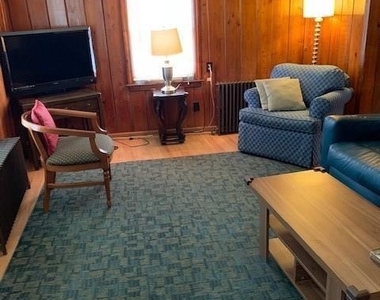 172 College Place - Photo Thumbnail 5