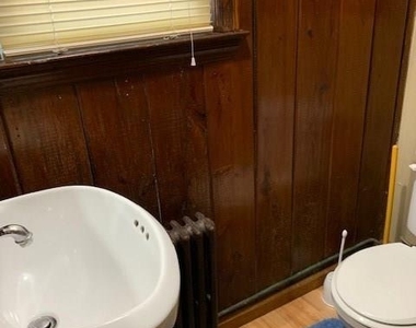 172 College Place - Photo Thumbnail 12