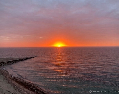 2142 Fairfield Beach Road - Photo Thumbnail 27