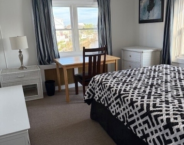 2142 Fairfield Beach Road - Photo Thumbnail 7