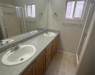 6929 Graceful Cloud Avenue - Photo Thumbnail 13